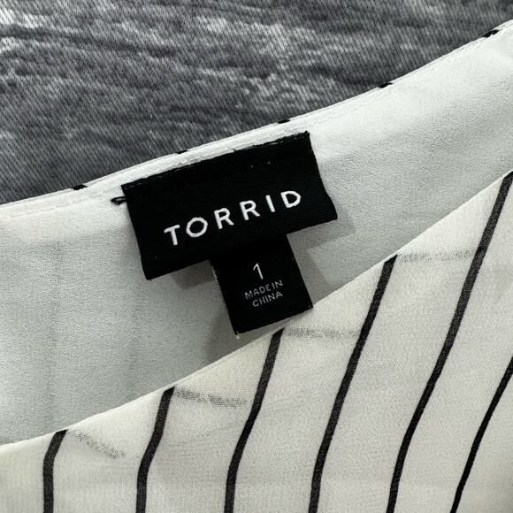 Torrid Striped Cami Tank Top Women Size 1(1x) Off White Adjustable Lined V Neck - Picture 3 of 5